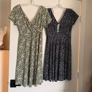Kaileigh NWT Green and Navy patterned Midi Dresses